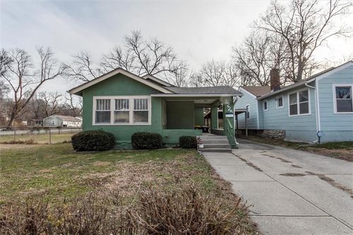 3225 E 60th St, Kansas City, MO, 64130-3929 | Card Image