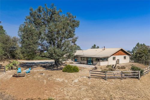3395 Parkhill Rd, Santa Margarita, CA, 93453-8660 | Card Image