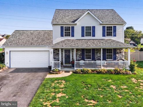 1144 Hunters Chase Ln, LEBANON, PA, 17046-1575 | Card Image
