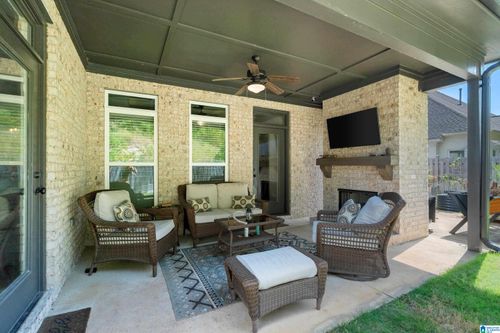 249 Kinross Cir, PELHAM, AL, 35124-6302 | Card Image