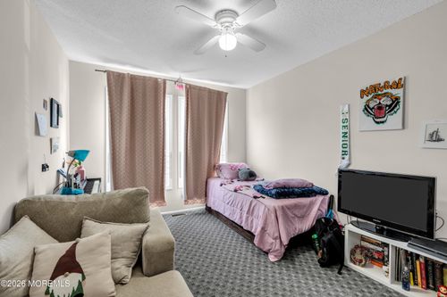 934 Jessica Ct, Lakewood, NJ, 08701-3652 | Card Image