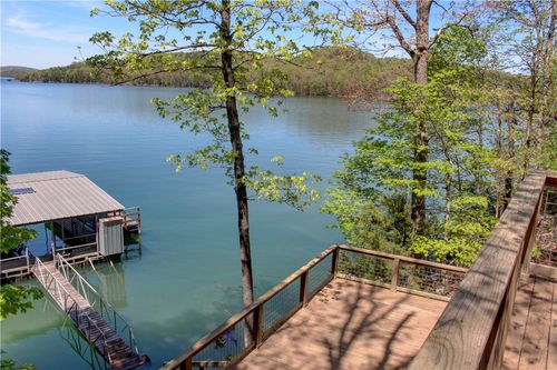 9001 Valleyview Dr, Rogers, AR, 72756 | Card Image