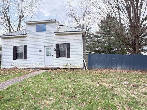 1018 E 8th St, Veedersburg, IN, 47987-8235 | Card Image