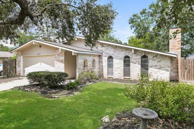 18110 Cassina Lane, House other with 2 bedrooms, 2 bathrooms and null parking in Spring TX | Image 3