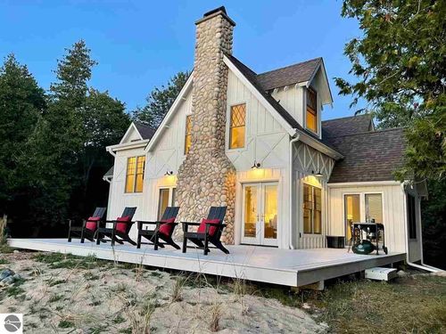 33171 Mrs Reddings Trl, Beaver Island, MI, 49782-5295 | Card Image