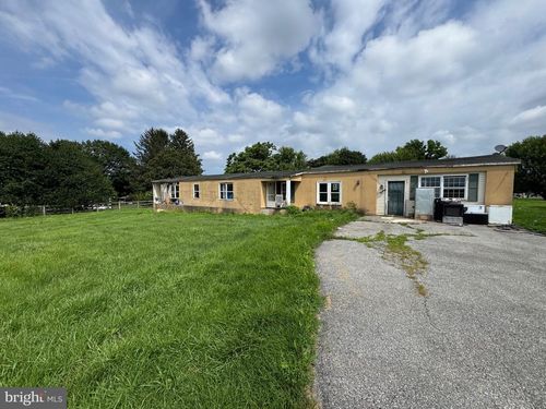 219 Lancaster Pike, OXFORD, PA, 19363-1172 | Card Image