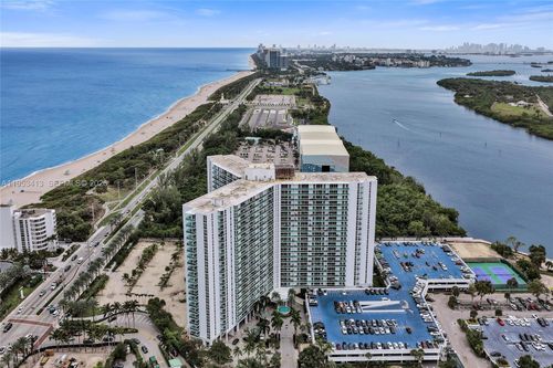 apt-1401-100 Bayview Dr, Sunny Isles Beach, FL, 33160-4758 | Card Image