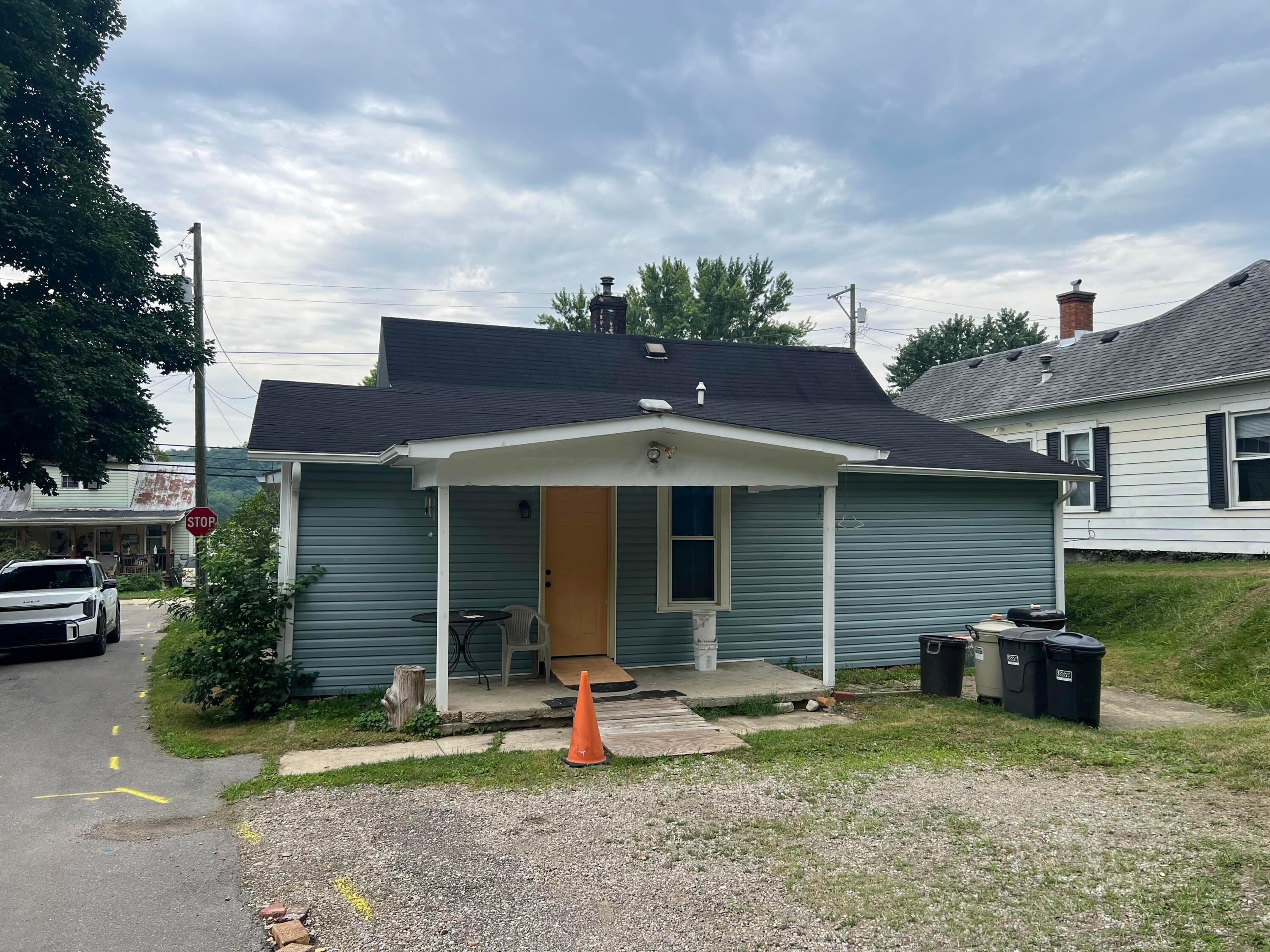 Zanesville Ave, Logan, OH 43138