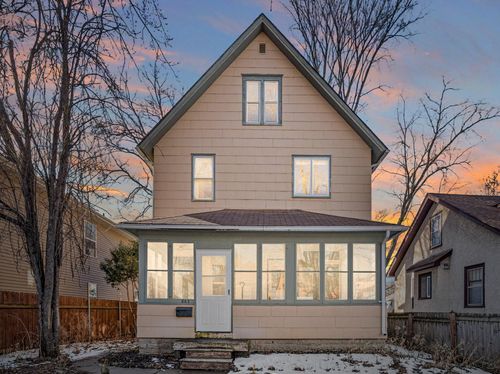 863 23rd Ave Se, Minneapolis, MN, 55414-2607 | Card Image