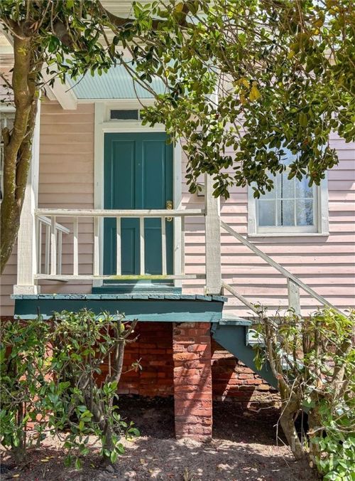 526 E Charlton St, savannah, GA, 31401-4612 | Card Image