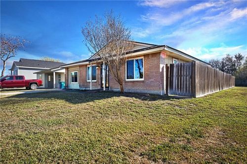 2700 Avenue D, Ingleside, TX, 78362-5921 | Card Image