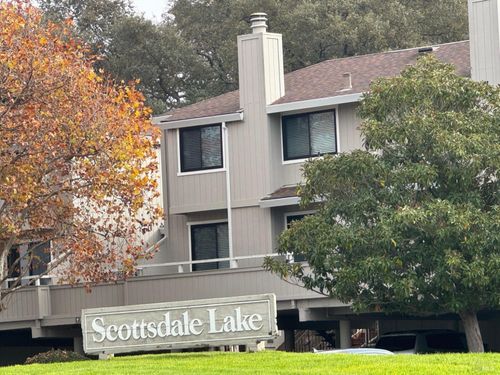 33 Lakeview Court, Novato, CA, 94947 | Card Image