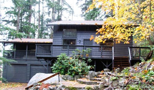 4333 Wildwood Ln, Anacortes, WA, 98221-8785 | Card Image