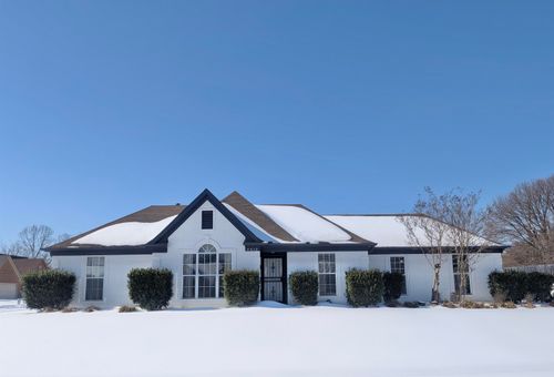 9410 Garden Woods Dr, Cordova, TN, 38016-3202 | Card Image