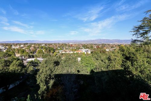 11667 Picturesque Dr, Studio City, CA, 91604-3826 | Card Image