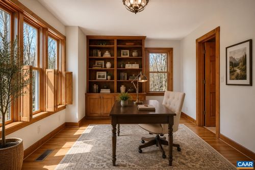 472 Horseshoe Mountain Rd, ROSELAND, VA, 22967-2317 | Card Image