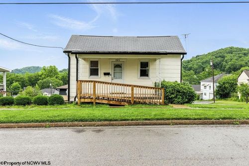 2300 Pride Ave, Clarksburg, WV, 26301-1824 | Card Image