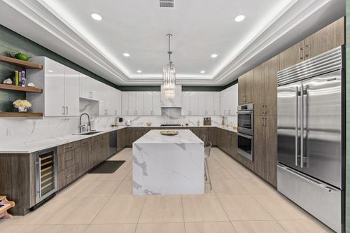 606 Undercliff Ave, Edgewater, NJ, 07020-1417 | Card Image