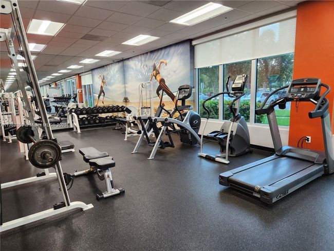 APT-226 - 19380 Collins Ave, Condo with 2 bedrooms, 2 bathrooms and null parking in Sunny Isles Beach FL | Image 13