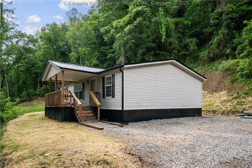 50 Tabor Dr, Chapmanville, WV, 25508-7405 | Card Image