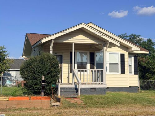 901 Goddard Ave, Seneca, SC, 29678-4281 | Card Image