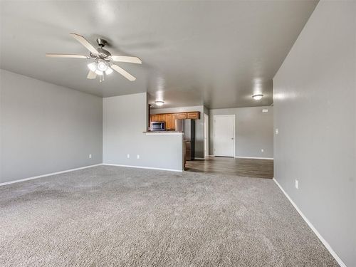 609 E Linden Ln, Mustang, OK, 73064-4265 | Card Image