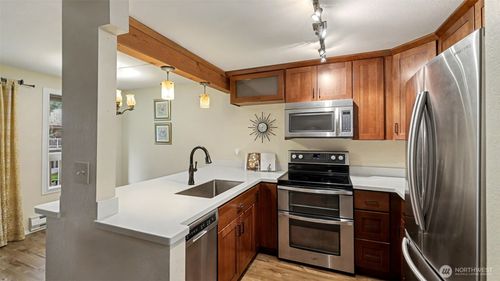 d22-17425 119th Ln Se, Renton, WA, 98058-6249 | Card Image