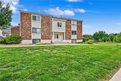 d-10106 W 96th Ter, Shawnee Mission, KS, 66212-5142 | Card Image