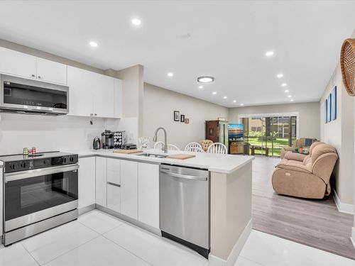 103-100 Ashbury Rd, Hollywood, FL, 33024-1166 | Card Image