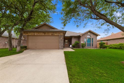 1837 Roadrunner Dr, Weatherford, TX, 76088-7038 | Card Image