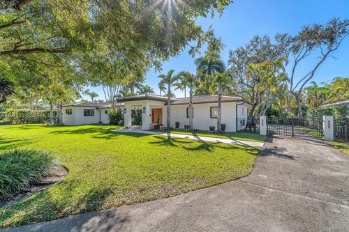 1424 Algardi Ave, Coral Gables, FL, 33146-1002 | Card Image