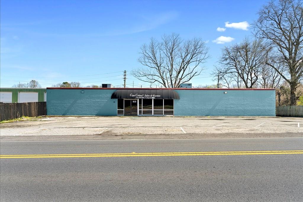 915 S Hamilton St, Dalton, GA 30720