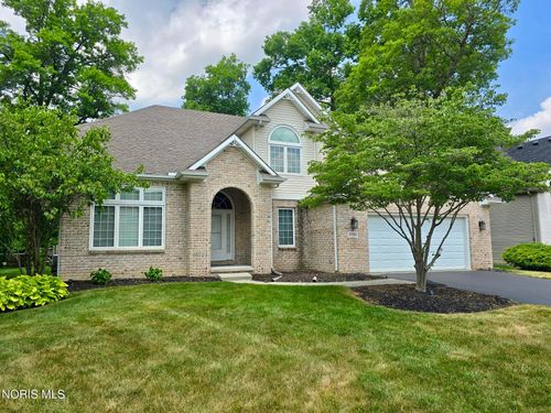 8948 Linden Lake Rd, Sylvania, OH, 43560-8930 | Card Image