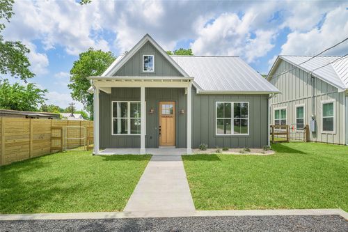 741 Pecan St, New Ulm, TX, 78950 | Card Image