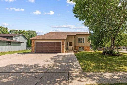 1626 36 1/2 Ave S, Fargo, ND, 58104-6102 | Card Image
