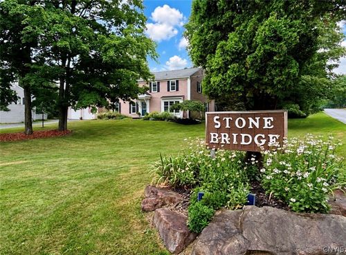 265 Higby Rd, New Hartford, NY, 13413-3423 | Card Image