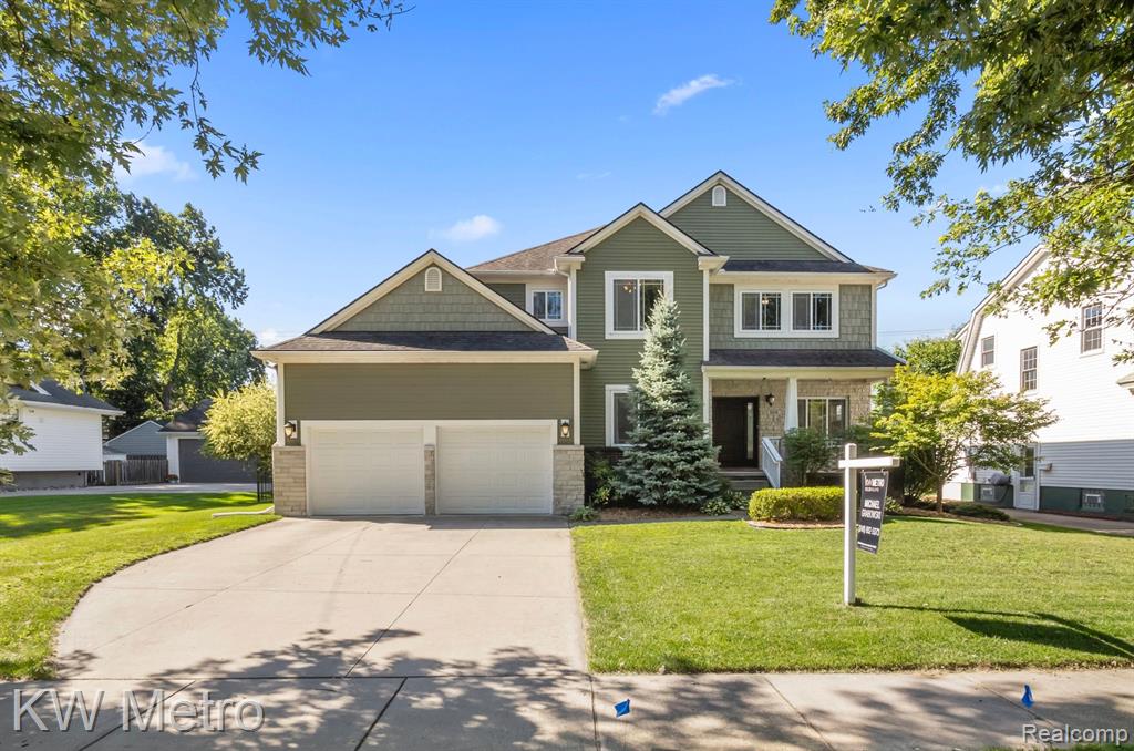 Hudson Ave, Royal Oak, MI 48067