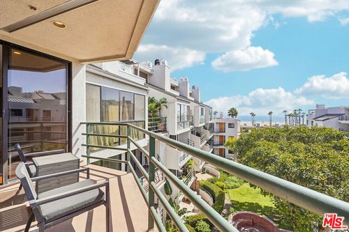 505-2930 Neilson Way, Santa Monica, CA, 90405-5365 | Card Image