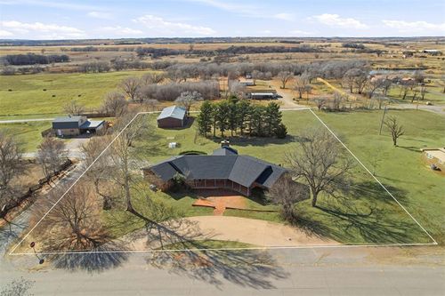 1103 N 8th St, Sayre, OK, 73662-1757 | Card Image
