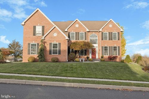 45 Tanglewood Dr, SCHWENKSVILLE, PA, 19473-2601 | Card Image