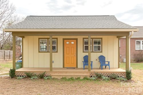 606 Ray Avenue, Hendersonville, NC, 28792 | Card Image