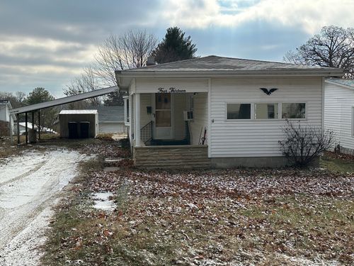 413 E North St, MORRISON, IL, 61270-2847 | Card Image