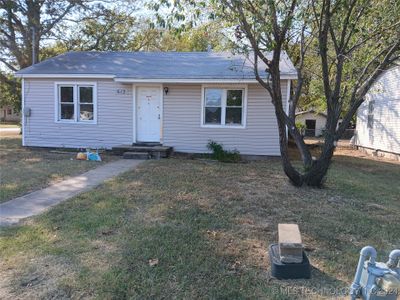 612 S Madison Avenue, House other with 2 bedrooms, 1 bathrooms and null parking in Wagoner OK | Image 1