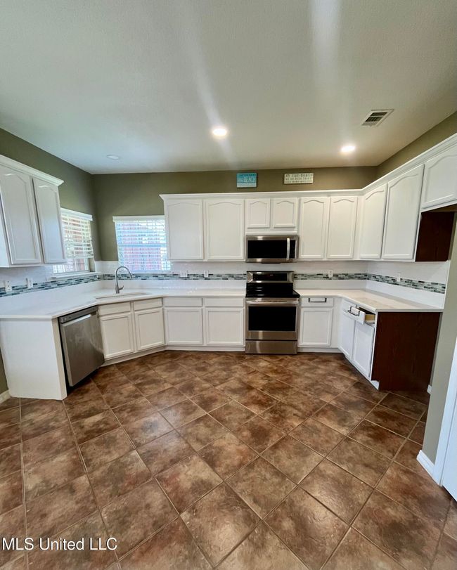 Kitchen | Image 13