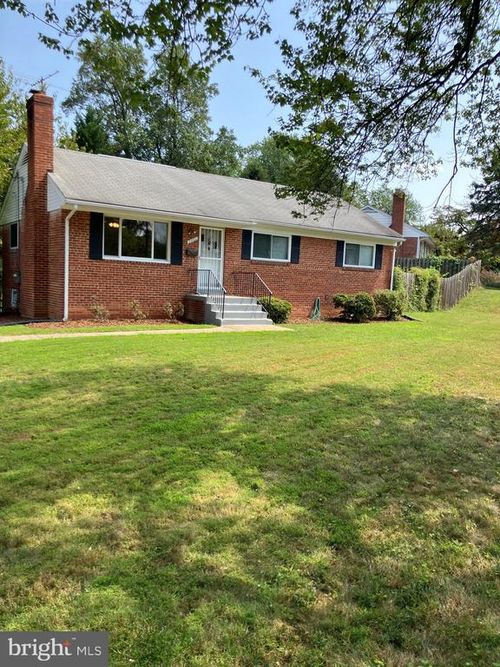 3901 Longstreet Ct, ANNANDALE, VA, 22003-1710 | Card Image