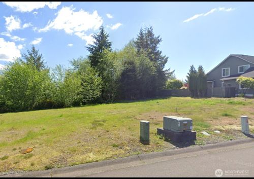 1412 Grays Pointe Ln, Aberdeen, WA, 98520-1033 | Card Image