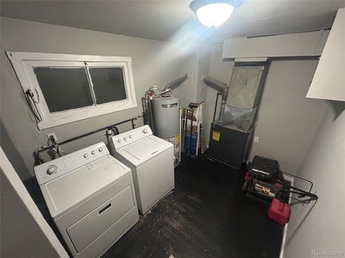 2210 Ellsworth St, Westland, MI, 48186-4682 | Card Image