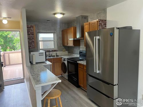 b11-225 E 8th Avenue, Longmont, CO, 80504 | Card Image