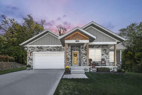 284 Robin Pl, Canal Winchester, OH, 43110-7552 | Card Image