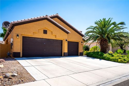 5213 Red Glory Dr, Las Vegas, NV, 89130-5389 | Card Image